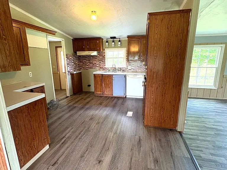 6284 Mud Lick Flippin Rd — Photo 3
