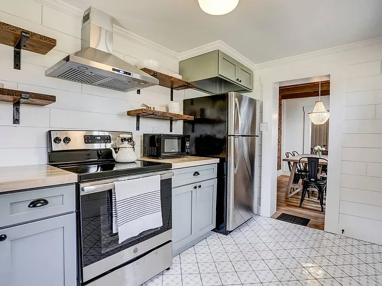 333 W Grant St — Photo 6