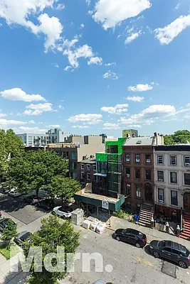 Rented by Mdrn Residential | media 48