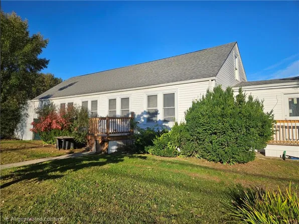 207 Old County Rd, Smithfield, RI 02917
