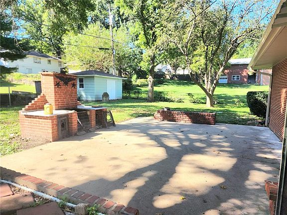 4th image of 3318 Olive St