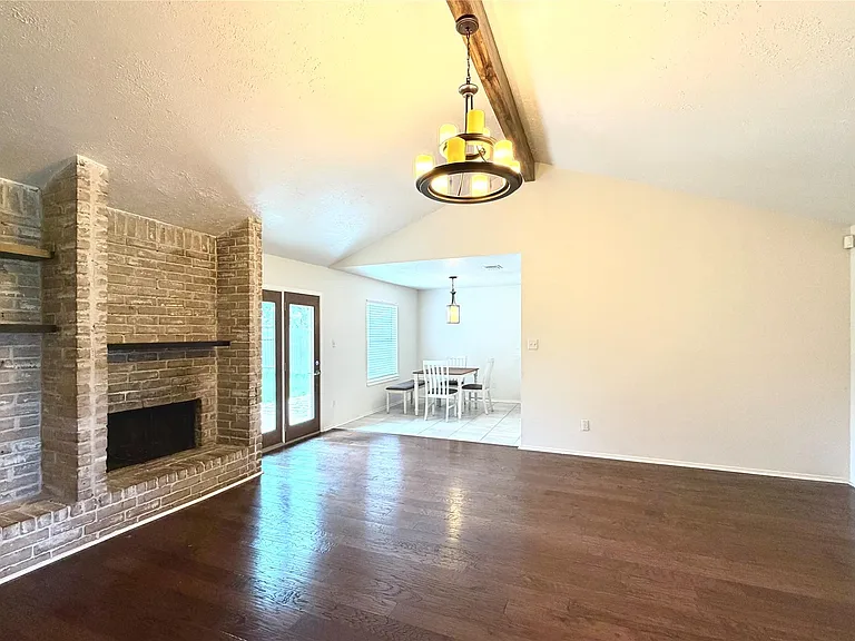 22319 Merrymount Dr — Photo 6