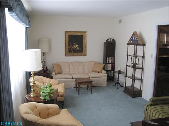 4th image of 139 Hillcrest Dr