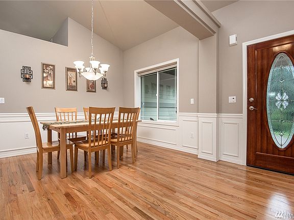 4th image of 38203 44th Ave S