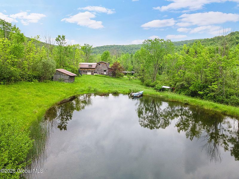5th image of 774 W Richmondville Road