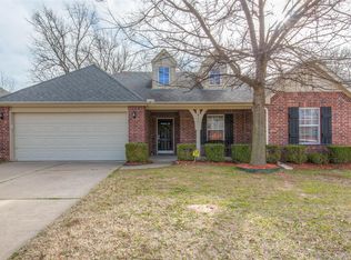 511 N Sycamore St, Jenks, OK 74037