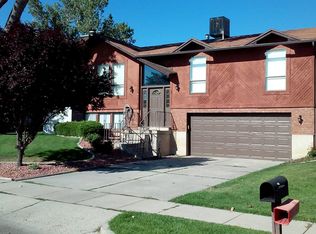 1142 N Virginia Ave, Harrisville, UT 84404