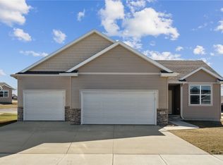 1231 Beringer Ct NE, Cedar Rapids, IA 52402