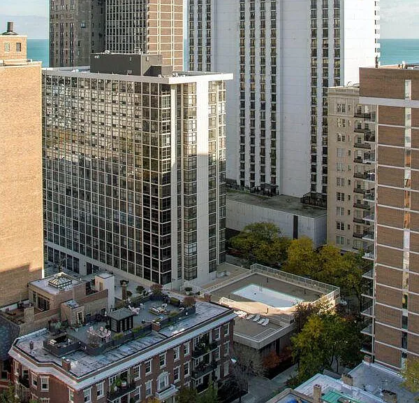 65 East Scott — Photo 1