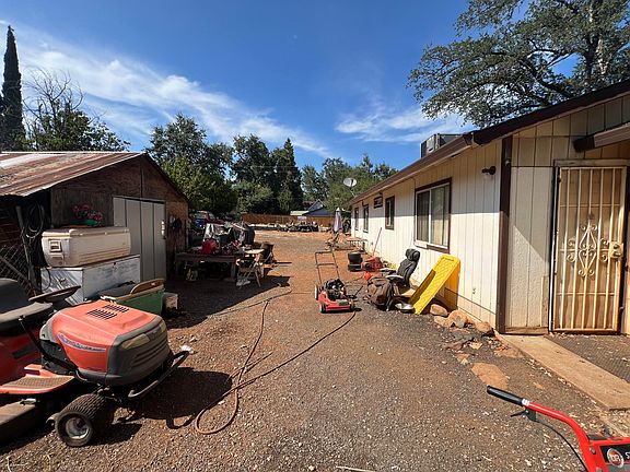 3rd image of 2000 Hardenbrook Ave