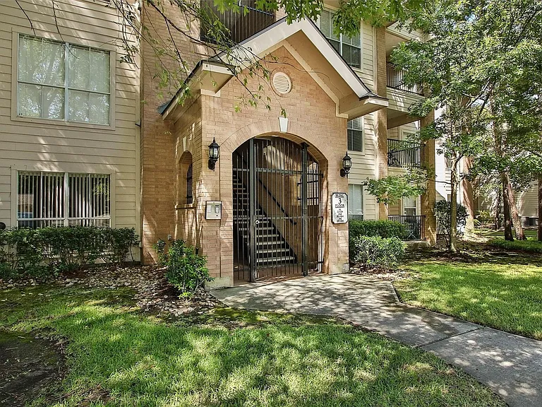 8051 Bay Branch Dr #323 — Photo 4