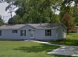 2165 E Eaton Dr, Terre Haute, IN 47802