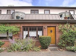 4321 Linden Ave N APT D, Seattle, WA 98103