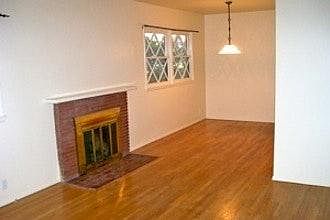 3rd image of 2838 Marengo Ave