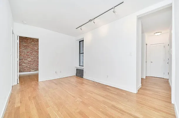 Rented by Living New York | media 12