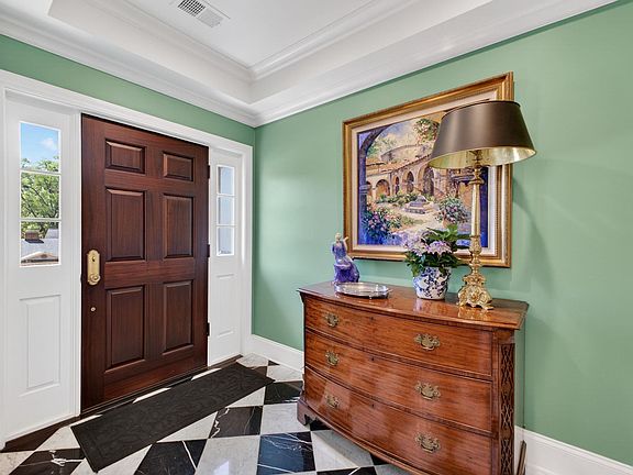 3rd image of 18 La Vista Ct