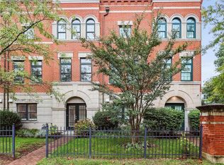 12079 Kinsley Pl, Reston, VA 20190