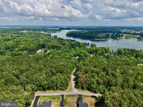 Acorn Dr, Mineral, VA 23117