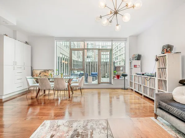 217 51st Ave APT 216, Long Island City, NY 11101