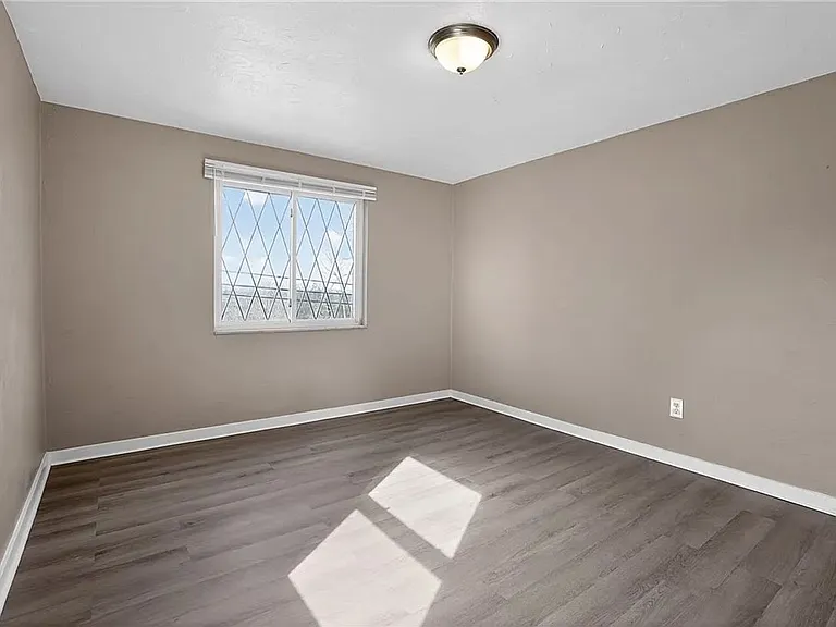 8030 Lincoln Rd — Photo 10