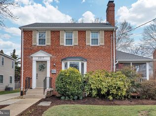 2317 N Columbus St, Arlington, VA 22207