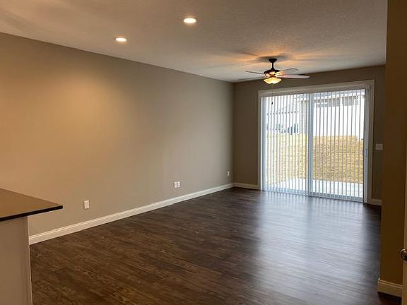 4th image of 4544 Wyndham Dr