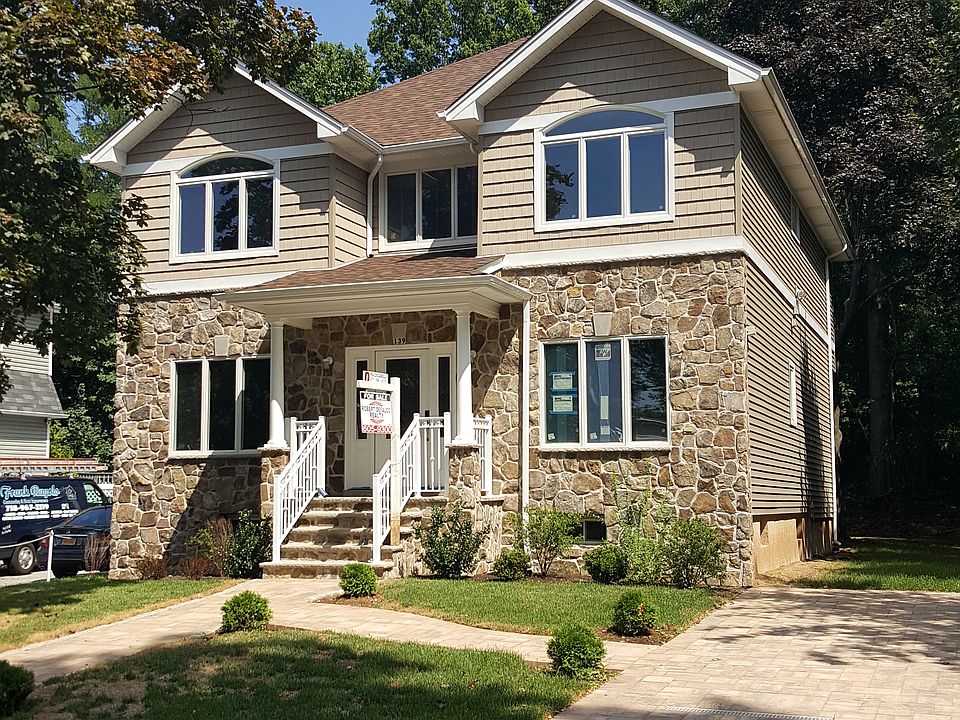 1st image of 139 Sampson Ave
