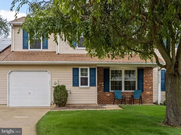 225 Lafayette Dr, Logan Township, NJ 08085