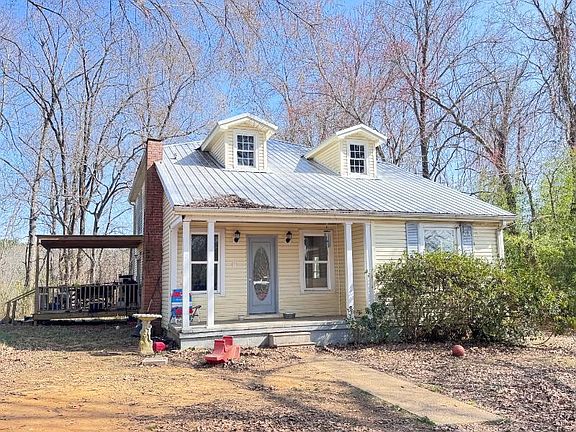 2nd image of 660 Prewitt Rd