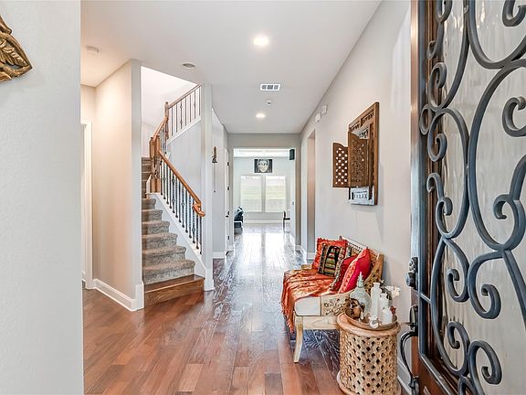 4th image of 2217 Cactus Valley Dr