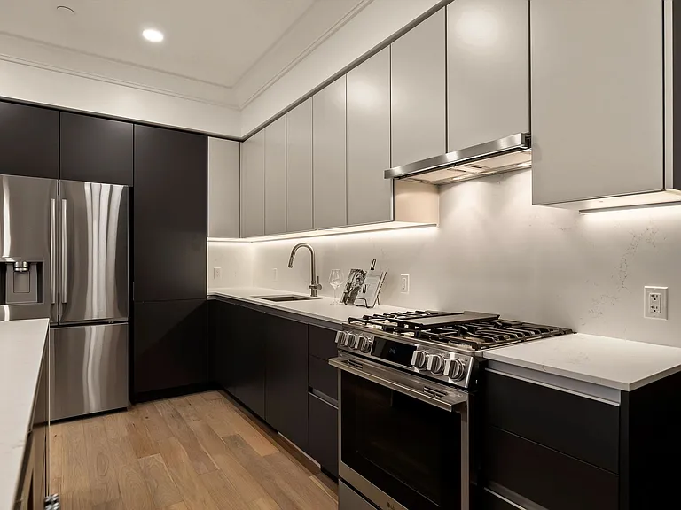 386 Washington St #202 — Photo 11