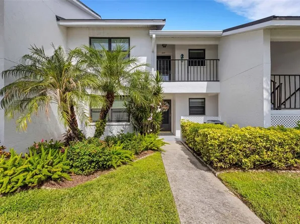 1100 Capri Isles Blvd APT 215, Venice, FL 34292