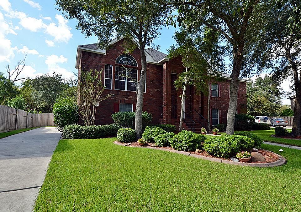 An absolutely gorgeous home in quiet neighborhood and stunning curb appeal.