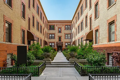 543-53 W. Wellington Ave. Photo 1