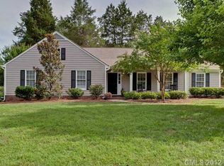 6729 Carmel Hills Dr, Charlotte, NC 28226