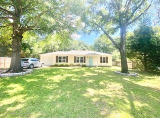 5587 Pine Lake Dr, Crestview, FL 32539