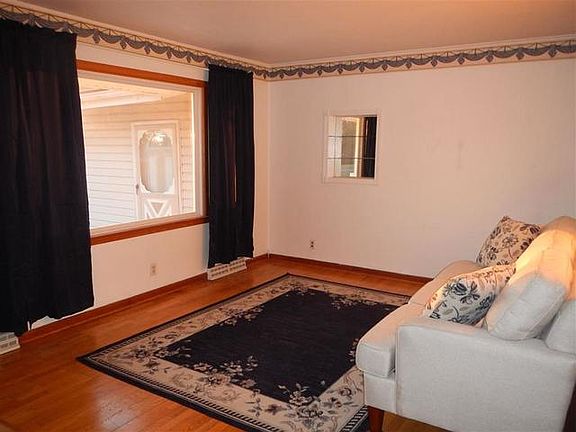 3rd image of 4750 Lincliff Dr
