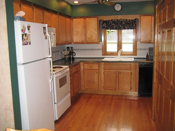 2nd image of 1215 Olaf Ct