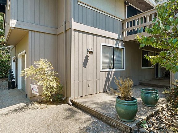 4th image of 1083 Dogwood Dr #219/2