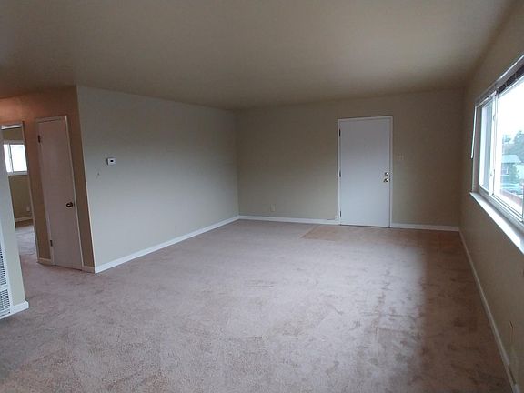 Large, light living room.