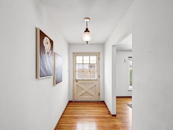 5th image of 3155 Hickory Way