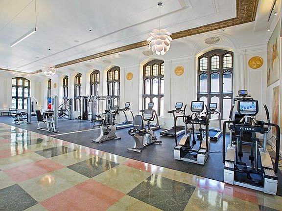 3rd image of 181 W Randolph St #302