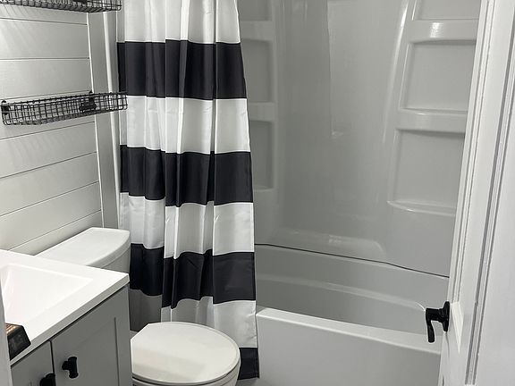 5th image of 7408 Balfour Dr