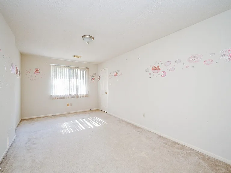 9731 New Kent Dr — Photo 23