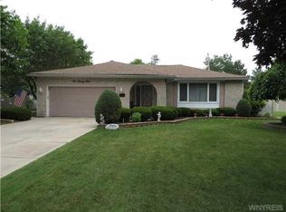 294 Sundown Trl, Buffalo, NY 14221