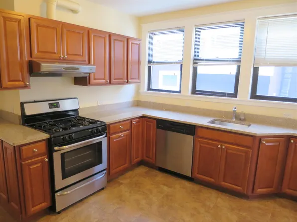 3 Harris St #2, Somerville, MA 02143