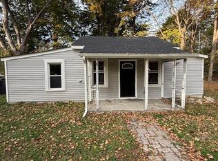1 Gillespie Dr, Newburgh, NY 12550