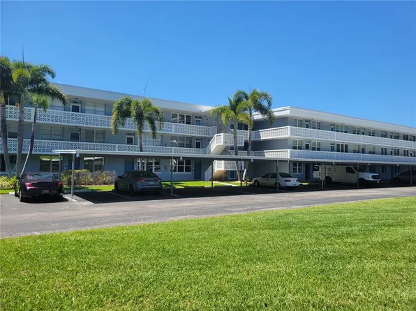 4720 Locust St NE APT 219, Saint Petersburg, FL 33703