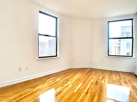 4th image of 545 Edgecombe Ave APT 4B