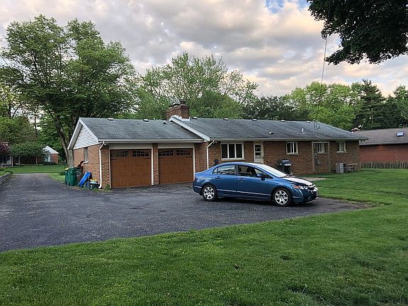3rd image of 4525 Twilight Hill Dr